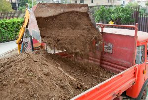 Escavation de la cours - Excavation Laval et térrassement Laval Entrepreneur Général Laval