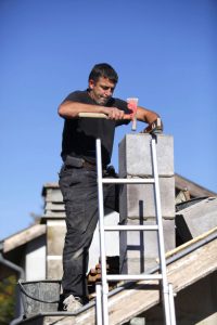 Réparation sur un toit endommagée à Laval - Réparation toiture urgence (toiture à Laval)