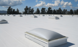 Services de construction neuve de toit blanc EPDM à Laval, … / Réparation Toiture Urgence